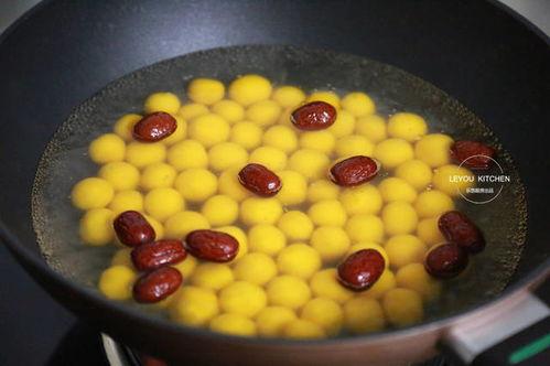 汤圆吃瓜记,一场甜蜜与幽默的瓜田奇遇